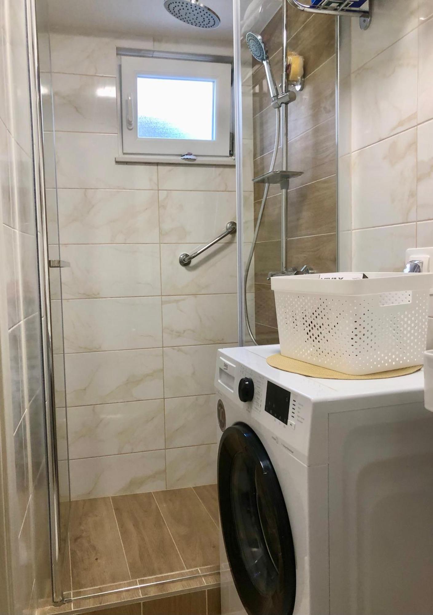 Apartman Blue Moon Split- Free Parking Buitenkant foto