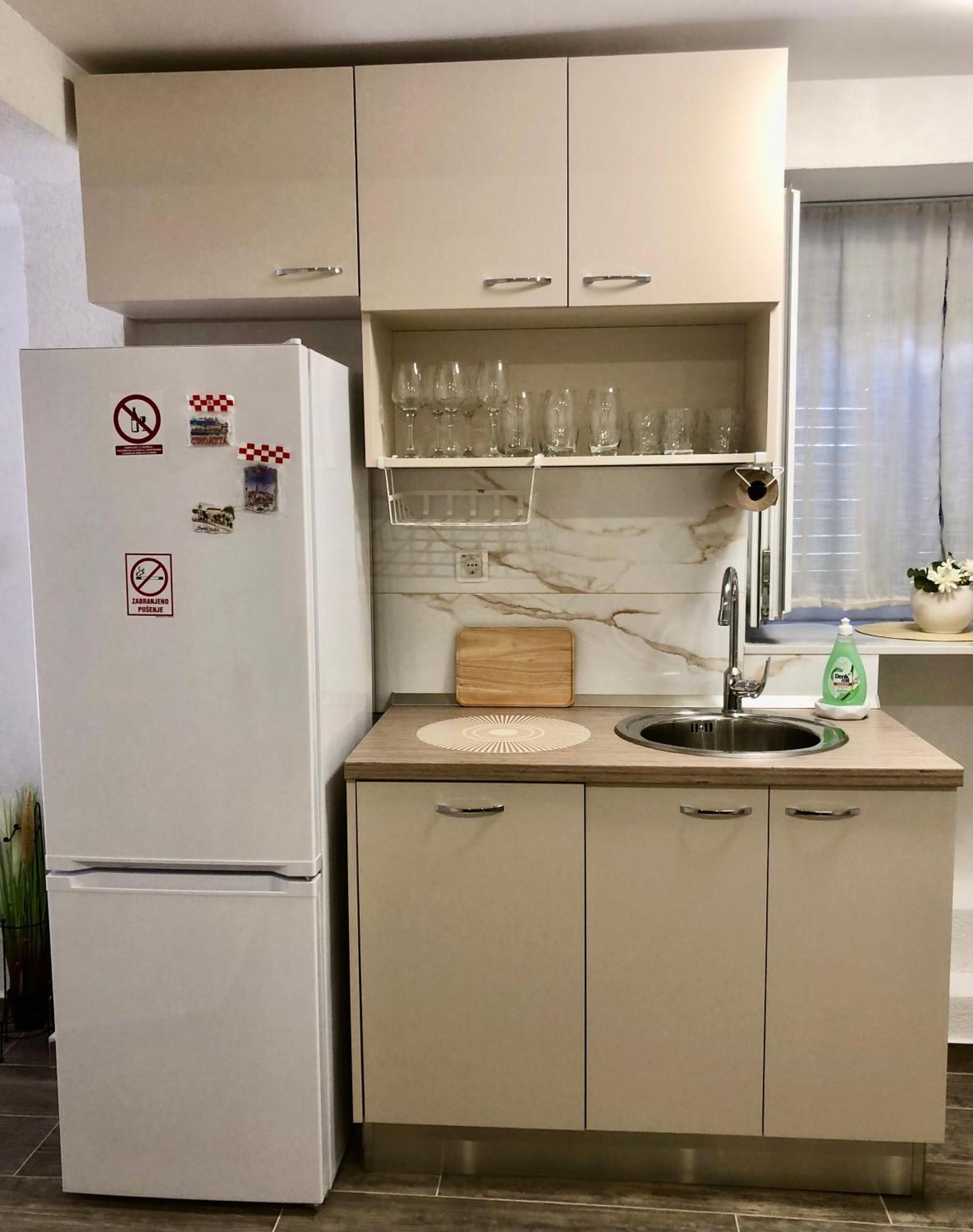 Apartman Blue Moon Split- Free Parking Buitenkant foto